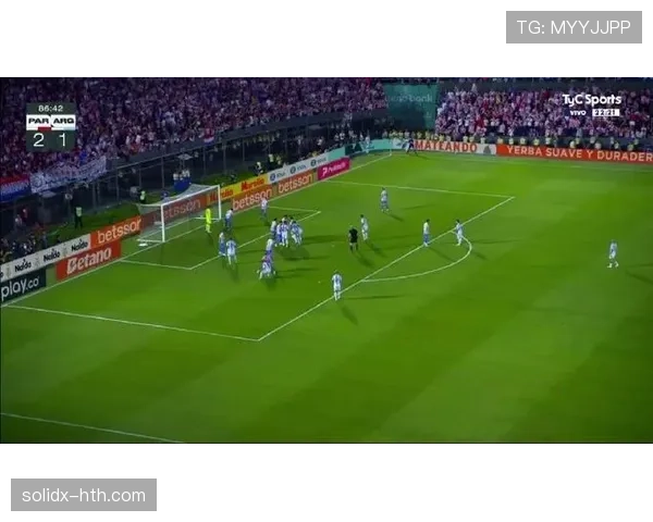 斯卡洛尼阵型创新引领阿根廷国家队战术革新，世界杯新征程表现亮眼