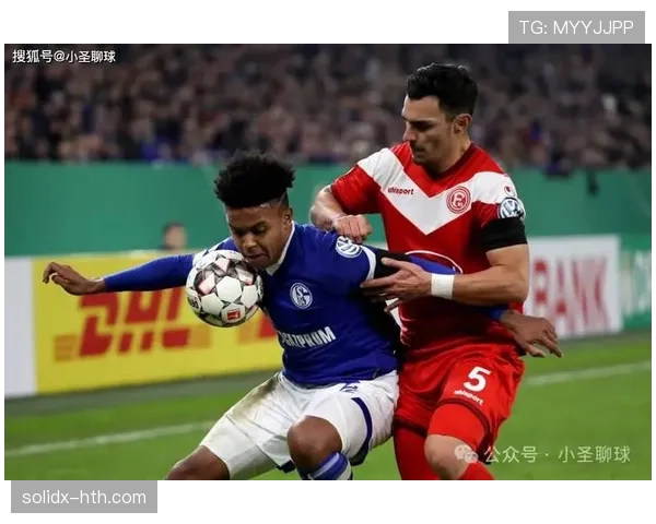 沙尔克04定位球战术持续发威,令对手防不胜防 沙尔克04定位球战术持续发威,令对手防不胜防